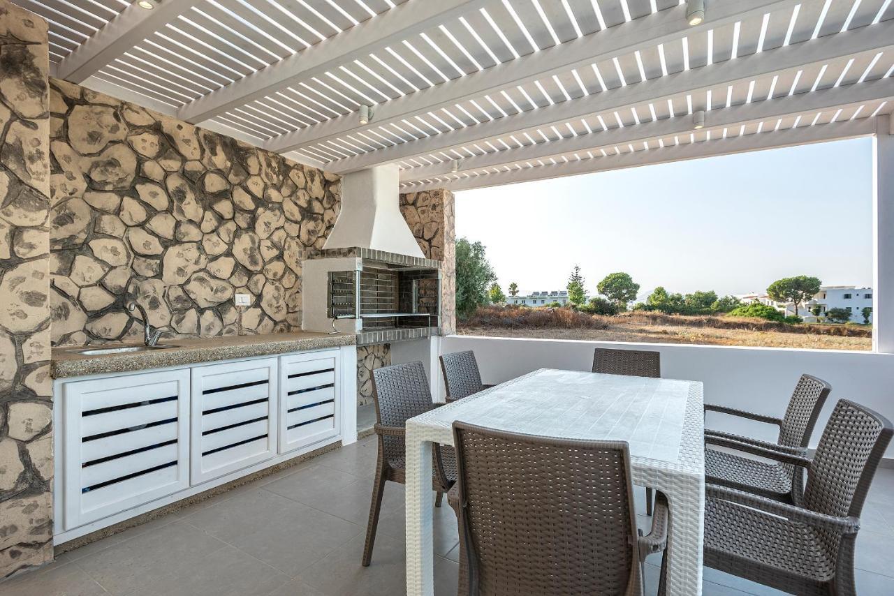 Tamaris Villa Мастіхарі Екстер'єр фото